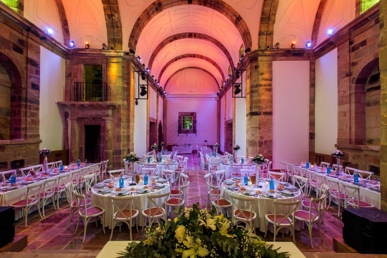 Palacio De Los Acevedo Hoznayo Dış mekan fotoğraf